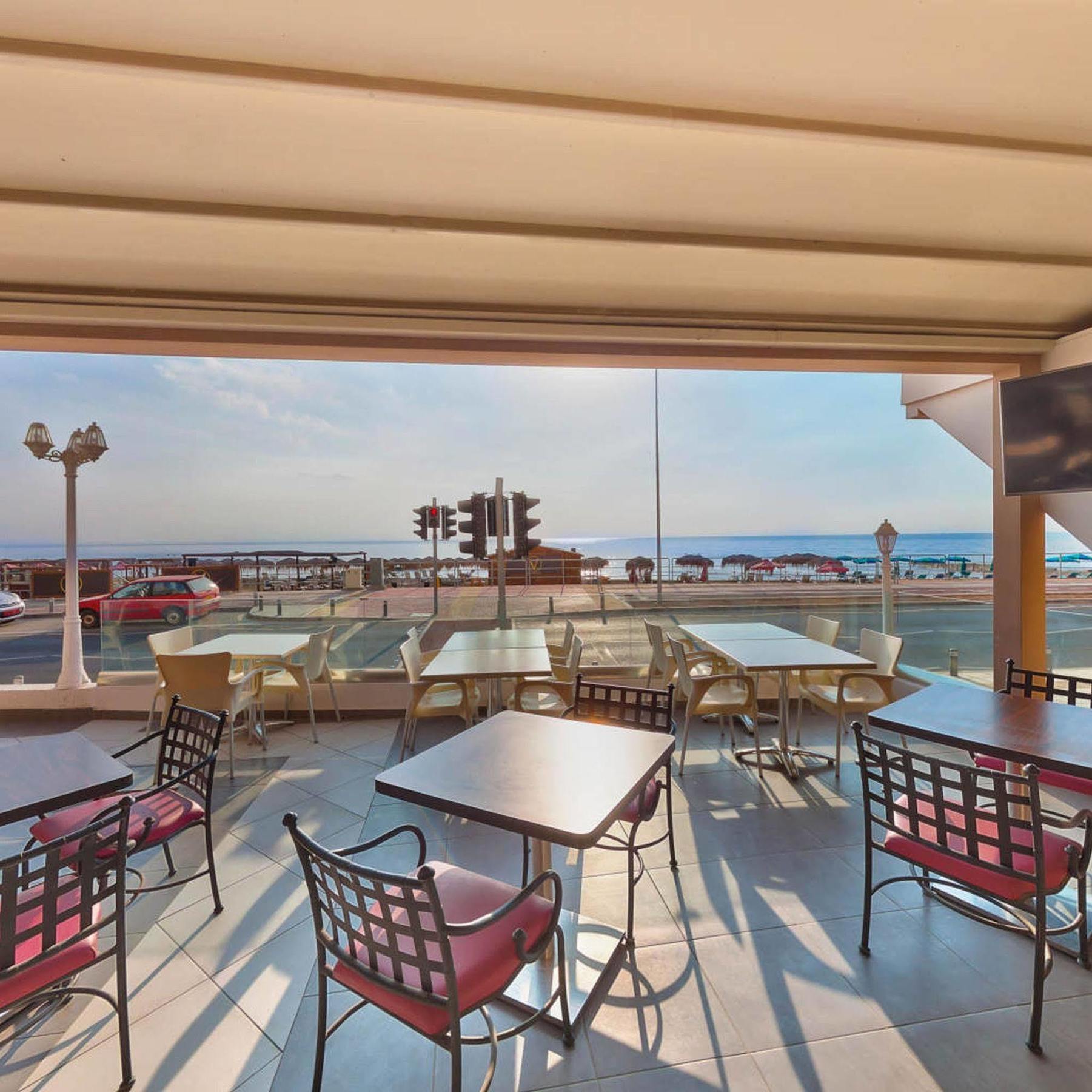 Mackenzie Beach Hotel Ларнака Экстерьер фото