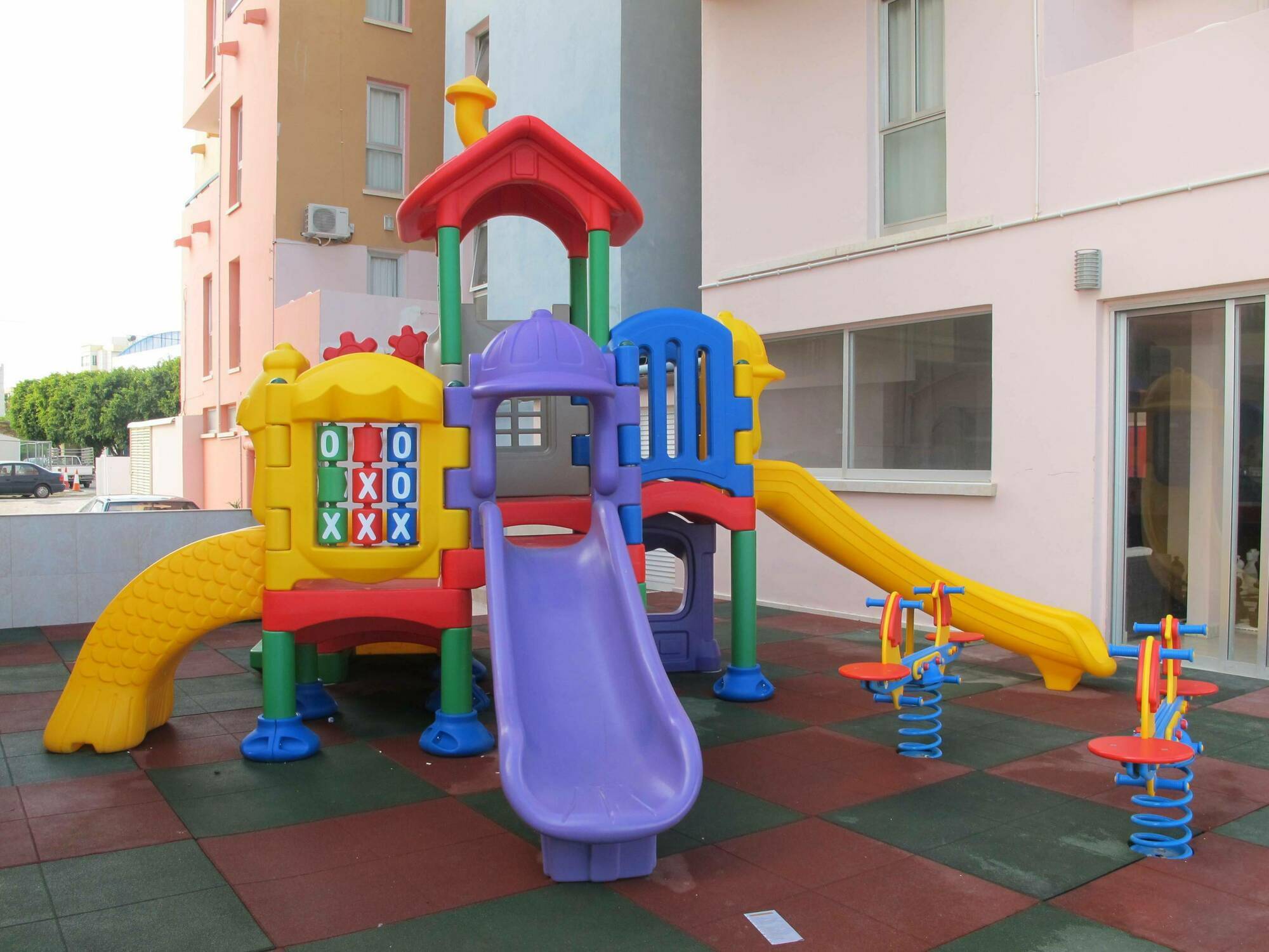 Mackenzie Beach Hotel Ларнака Экстерьер фото
